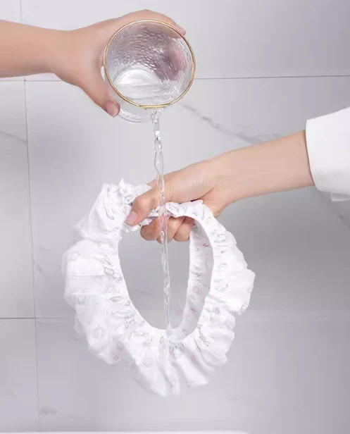 El asiento del inodoro desechcubre