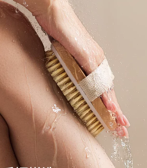 Cepillo manual de ropa portátil