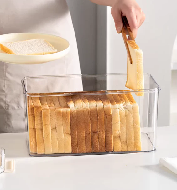 Caja de plástico para pan